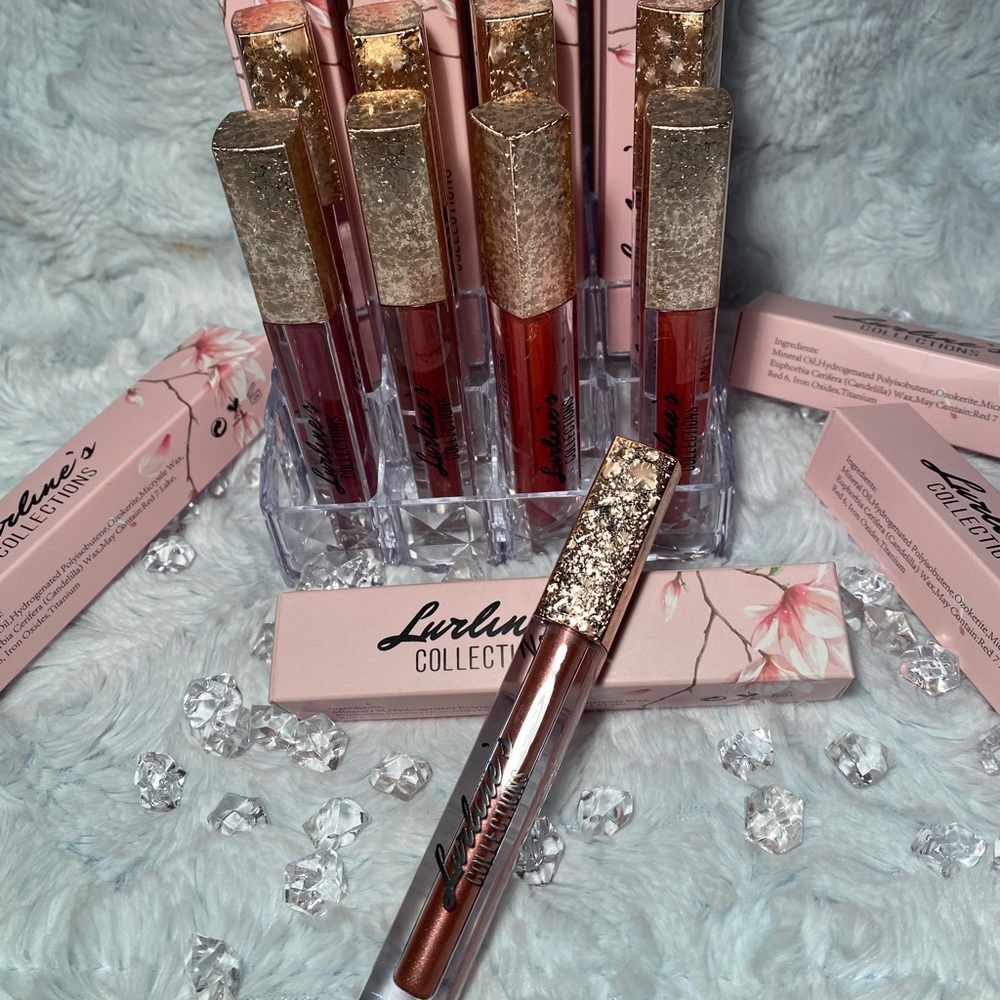 Chrome Metallic Liquid Lipstick -Pigmented Lips